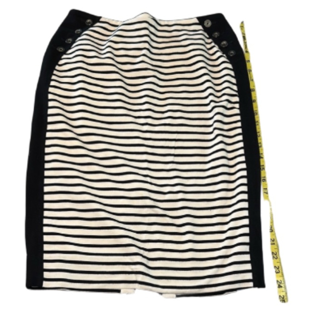 White House Black Market Black and White Stretch Pencil Skirt